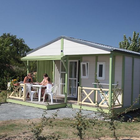 Camping Des Rulieres Hotel Saint-Valérien Szoba fotó
