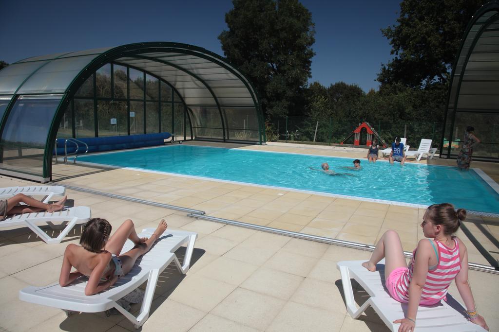 Camping Des Rulieres Hotel Saint-Valérien Kültér fotó
