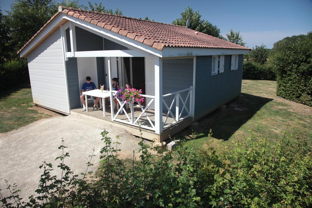 Camping Des Rulieres Hotel Saint-Valérien Kültér fotó