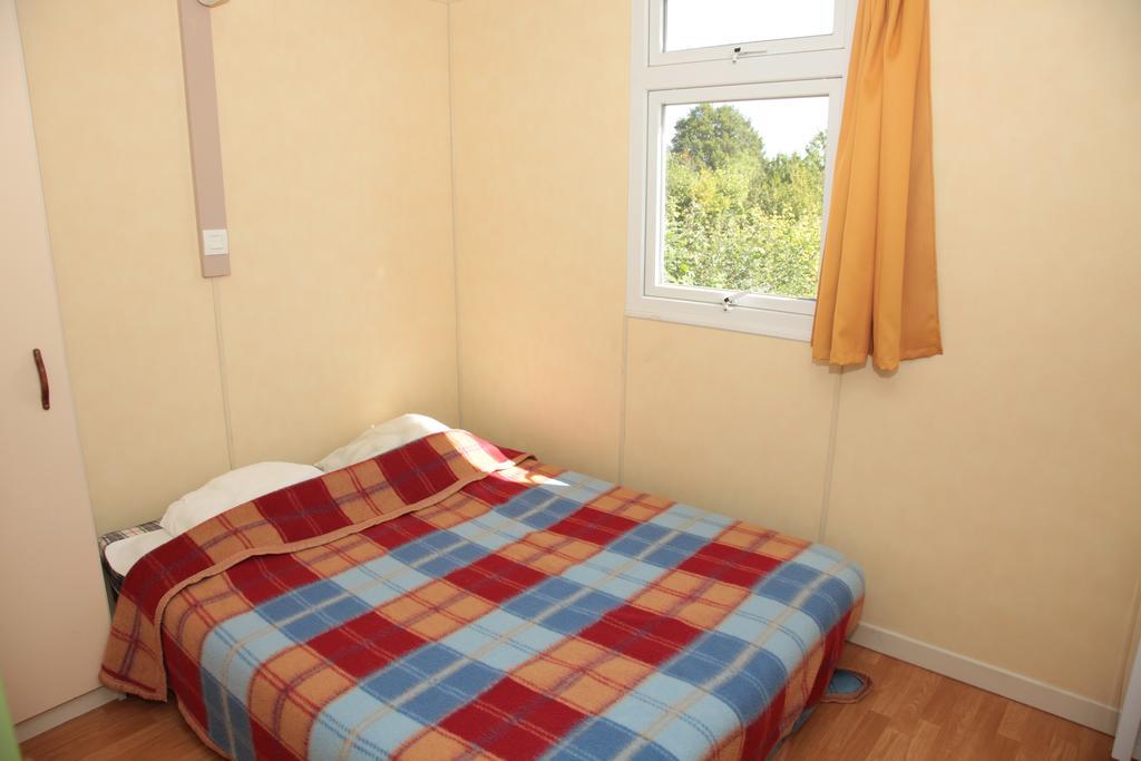 Camping Des Rulieres Hotel Saint-Valérien Kültér fotó