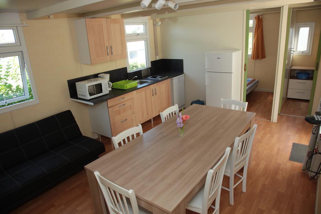 Camping Des Rulieres Hotel Saint-Valérien Kültér fotó